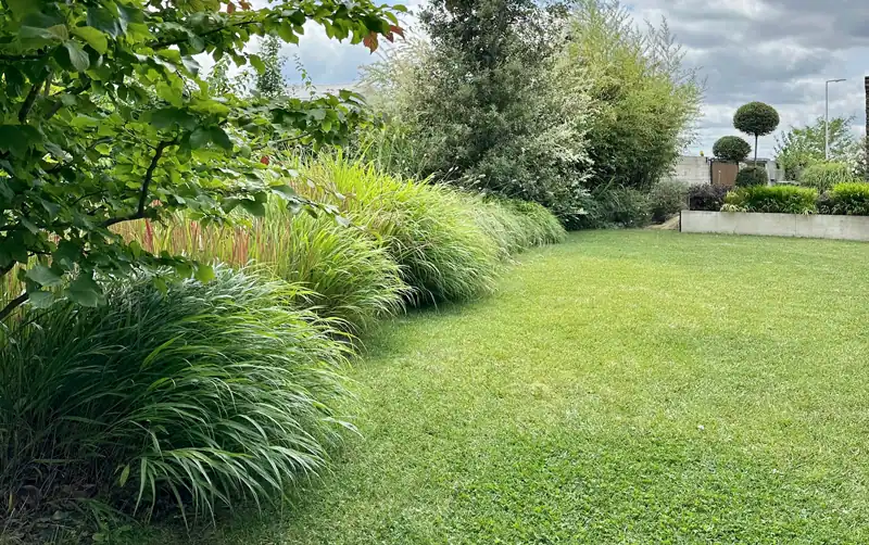 Le service entretien de l'agence Lacoste, paysagiste DPLG concepteur à Bordeaux